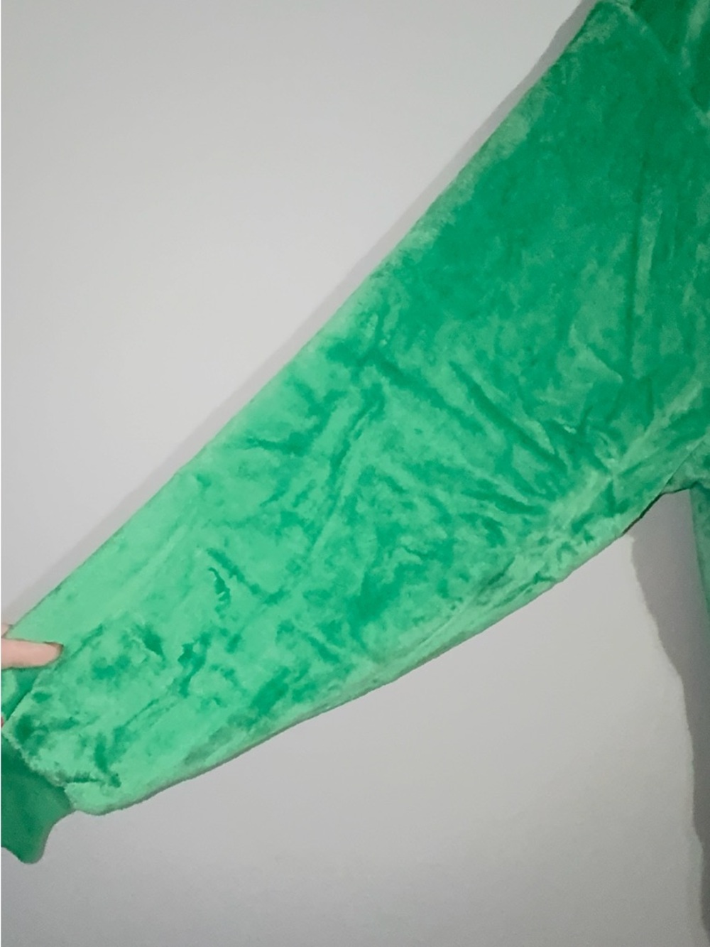 The Grinch Oversized Hoodie w Pockets OSFM BNWT - Picture 4 of 8